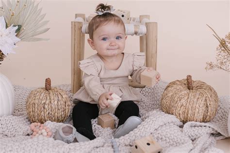 3 Reasons to Love Neutral Baby Clothes | Babe Basics