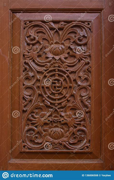 Carved Wooden Latticework with Pattern of Chiness Stock Photo - Image of circle, believe: 136006508