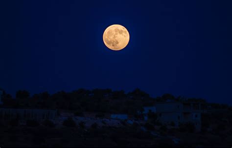 How to Rock a Blue Moon | Austin, TX | Easthampton, MA | Denville, NJ | Portsmouth NH