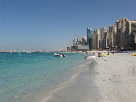 Dubai Beaches Reviewed to Save You Time Deciding - Dubai Expats Guide