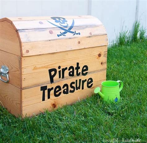 Treasure Chest Toy Box – Free Woodworking Plan.com