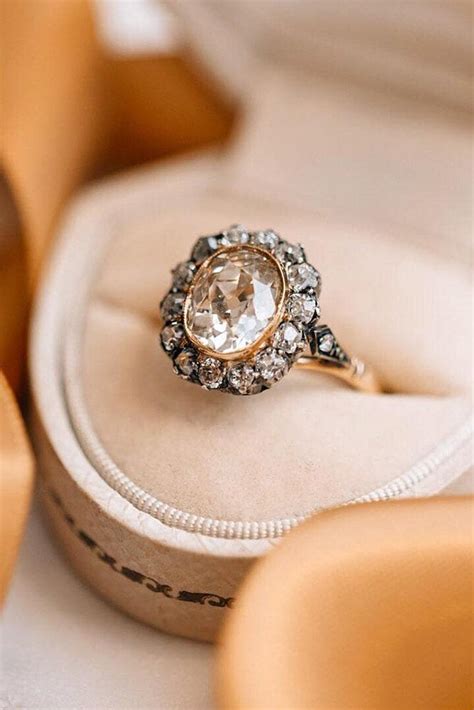 33 Sophisticated Vintage Engagement Rings To Prove Your Love | Oh So Perfect Proposal