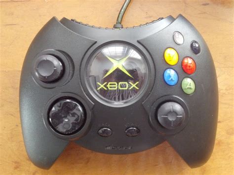 The original Xbox 'Duke' controller may make its way to Xbox One - MSPoweruser