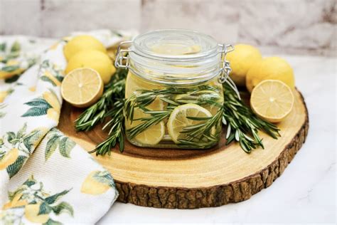 Homemade Lemon Rosemary Potpourri