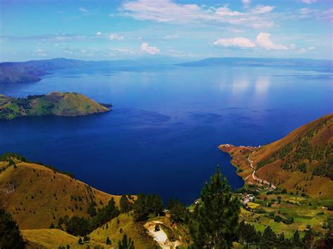 Lake Toba | Waterfalls