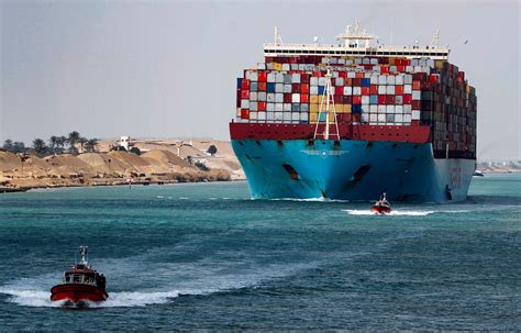 Suez Canal generates $7b: Highest annual revenue in its history - WAYA