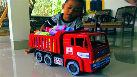 Mobil Truk Mainan Anak Laki Laki - Homecare24