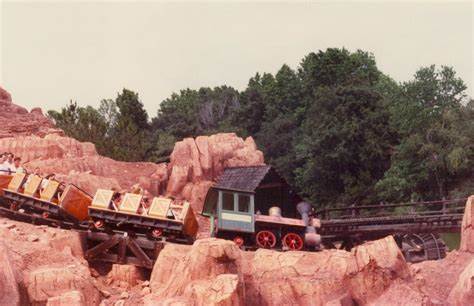 Disney Vacation Kingdom: Big Thunder Mountain Railroad