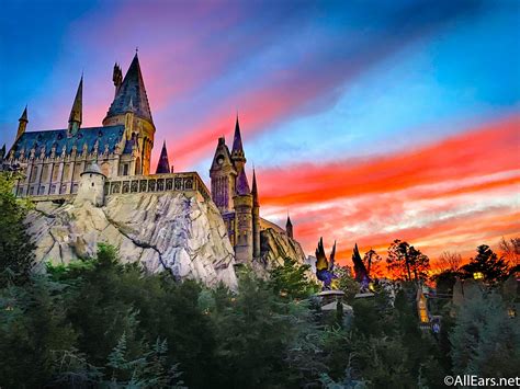 These Gorgeous Harry Potter Wallpapers Will Cast a Spell on Your Phone or Desktop - AllEars.Net ...