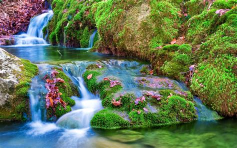 HD Wallpaper Waterfall Free Download