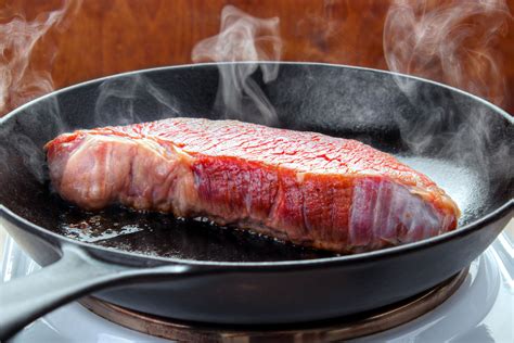 Best Methods to Cook a Steak Indoors