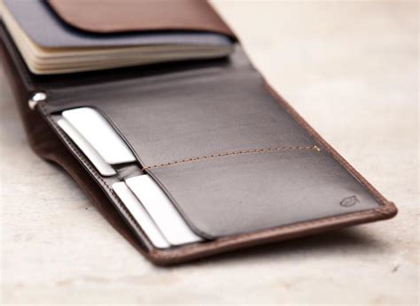 Bellroy Leather Travel Wallet | Gadgetsin