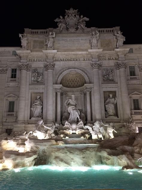 Trevi Fountain, Rome, Italy : travel