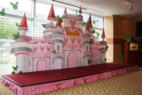 1000+ images about DIY castle backdrop on Pinterest | Princess birthday parties, Backdrops and ...