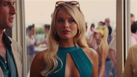 Versace Sunglasses of Naomi Lapaglia (Margot Robbie) in The Wolf of Wall Street | Spotern