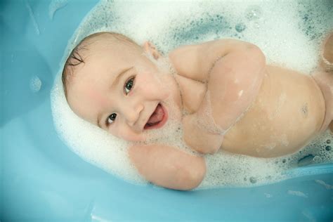 wallpaper bathing, baby, bath HD : Widescreen : High Definition : Fullscreen