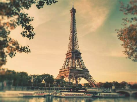 Pics Photos - Eiffel Tower Eiffel Tower Wallpaper Eiffel Tower At Night Paris Tower