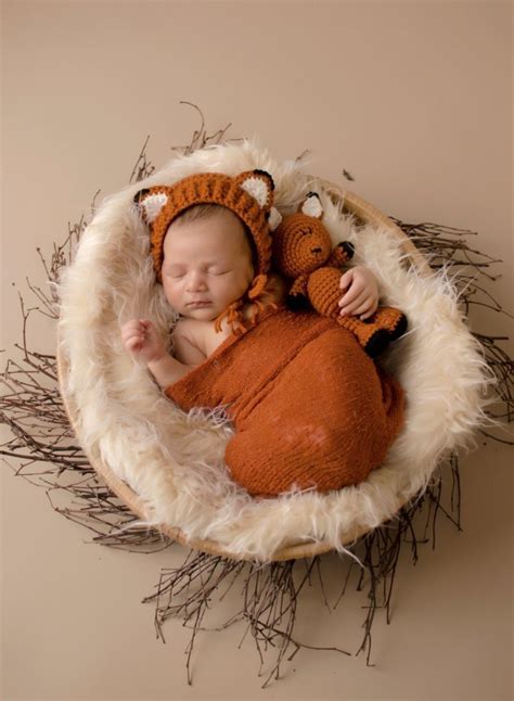 50 Cute DIY Newborn Photography Props Ideas - adney news | Diy newborn photography, Newborn ...