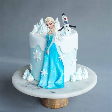 Frozen Elsa Birthday Cake Check more at https://www.donyoung08.com/frozen-elsa-birthday-cake ...