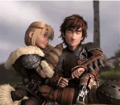 Hiccup Astrid GIF - Hiccup Astrid Kiss - Descubre & Comparte GIFs | Comoentrenaratudragon ...