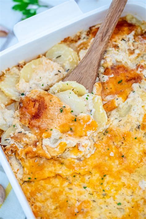 Creamy Scalloped Potatoes Recipe [video] | Recipe | Scalloped potatoes, Creamy scalloped ...