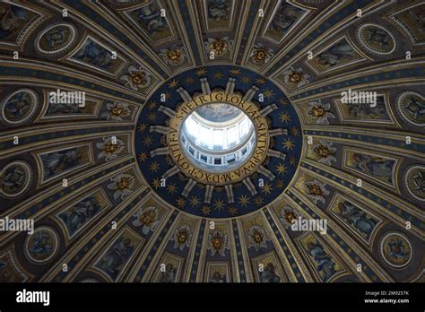 Dome of St. Peter's Basilica, Rome, Italy Stock Photo - Alamy