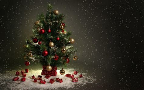 Christmas Tree Desktop Wallpapers - Top Free Christmas Tree Desktop Backgrounds - WallpaperAccess