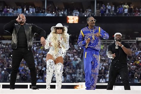 Dre, Snoop and friends deliver epic Super Bowl halftime show - DefenderNetwork.com