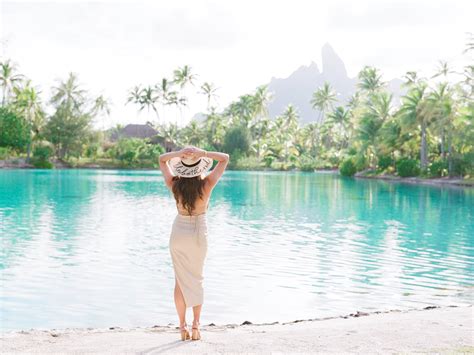 5 Secrets to Epic Photos on Honeymoon in Bora Bora - Paulina Cadoret Photography