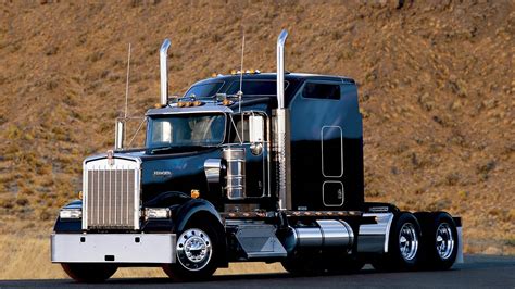 Powerful Kenworth Truck HD Wallpaper