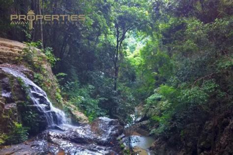 Top 10 waterfalls to explore on the island Koh Samui