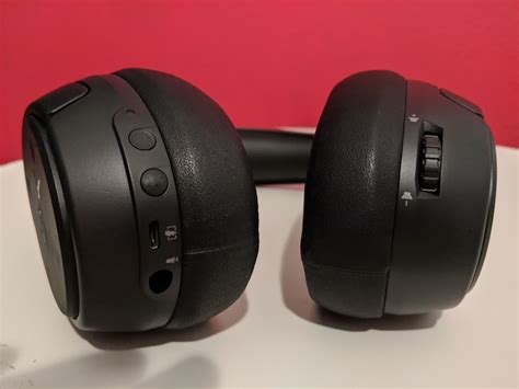 HyperX Cloud Flight S review: An improvement, even if Qi charging still fails to impress | PCWorld