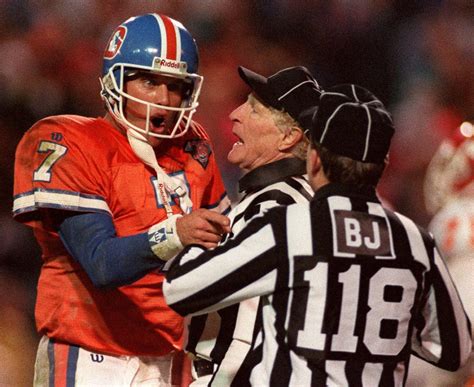 Quarterback John Elway argues with officials – Denver Broncos History