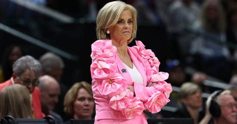 Kim Mulkey reveals LSU's plan to limit Iowa superstar Caitlin Clark in National Championship ...