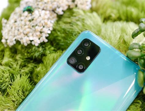 Galaxy A51 Hands-On: Quad Cameras, Note 10-Like Infinity-O Display - MobyGeek.com