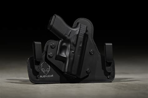 The 5 Best IWB Holsters for Glock 19 Up to Gen 4 [REVIEWS]