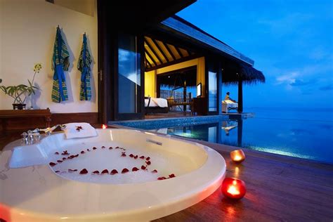 Maldives Honeymoon Packages | Teeparam Traders