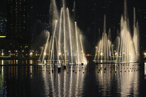 Dubai Dancing Fountain Free Stock Photo - Public Domain Pictures