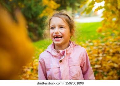 Portrait Cute Little Girl Missing Teeth Stock Photo 1509301898 | Shutterstock