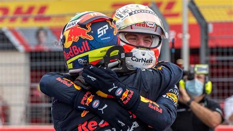 "High five Team": Both Red Bull drivers lead drivers' standings for the first time since 2011 ...