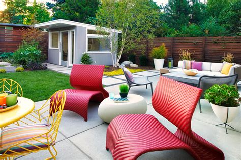 16 Exceptional Mid-Century Modern Patio Designs For Your Outdoor Spaces