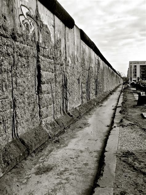 Two East Berliners remember how they experienced the opening of the Berlin Wall in 1989