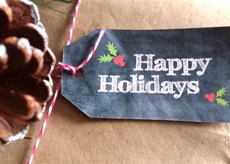 Happy Holidays Gift Tags Printable – Pretty Adorable Designs