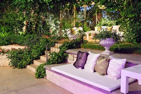 Landscaping Tips for a Modern Home | Founterior