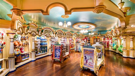 Disney & Co. - Shop on Main Street, U.S.A. | Disneyland Paris