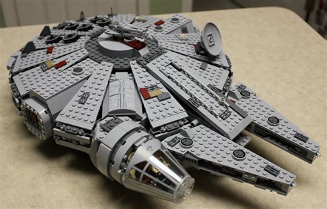 Sons of Twilight: Lego Star Wars Millennium Falcon