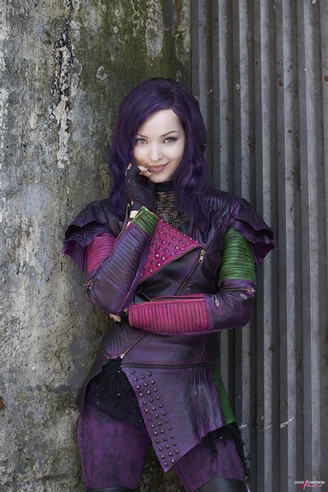 🔥 [50+] Disney Descendants Mal Wallpapers | WallpaperSafari