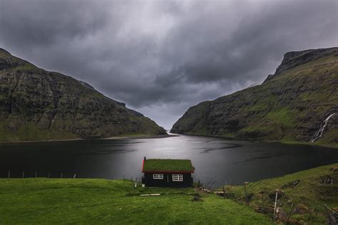 Faroe Islands: Beautiful Landscape Photography by Sebastian Holmer