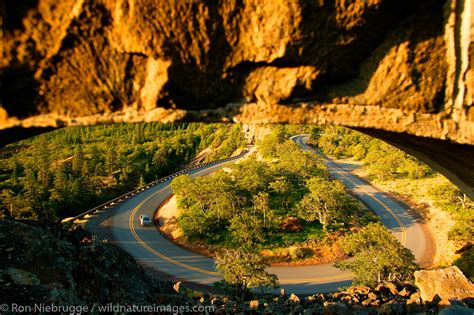 Rowena Loops on the Historic Columbia River Highway | Columbia River Gorge National Scenic Area ...