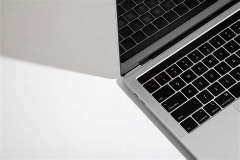 The Best MacBook Pro/Air Accessories for Freelance Graphic/web Designer - Best Freelance Web ...